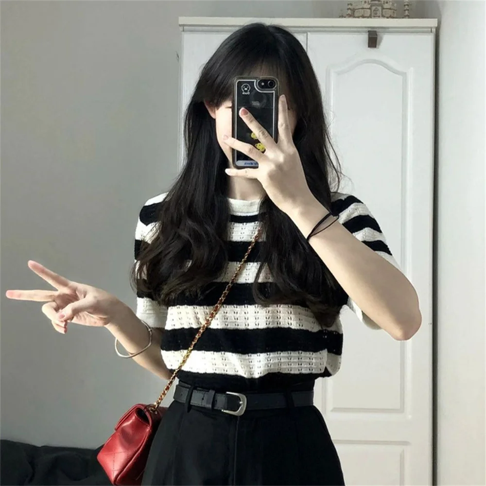 

Striped sweater short sleeve T-shirt women's summer 2023 new Korean version unique special student top short INS trend