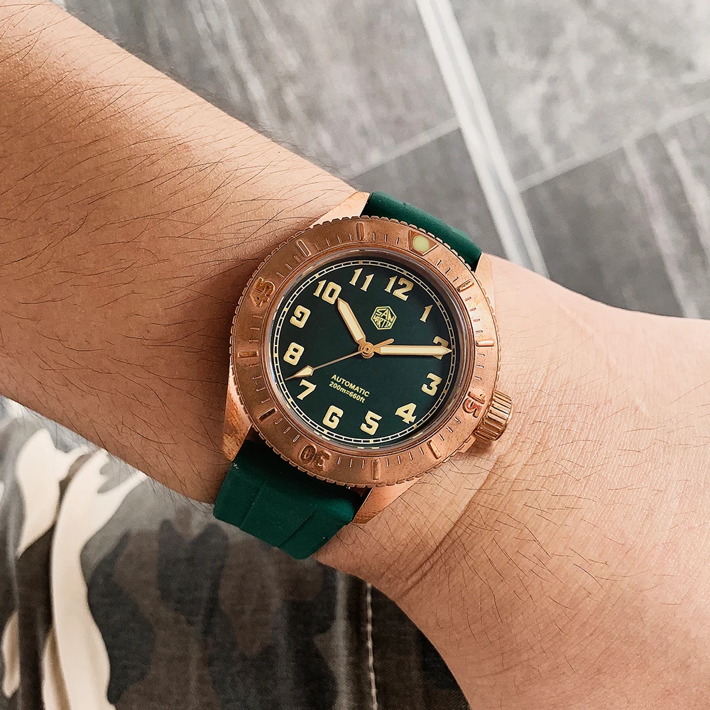 Скидка Мужские механические часы San Martin Diver Bronze с автоматическим вращающимся ободком, Водонепроницаемость 200 м, светящийся циферблат