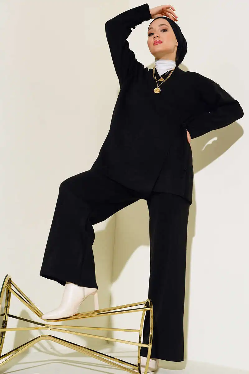 Женская одежда новый сезон 2024 вязаный комплект одежды с перекрестной шнуровкой