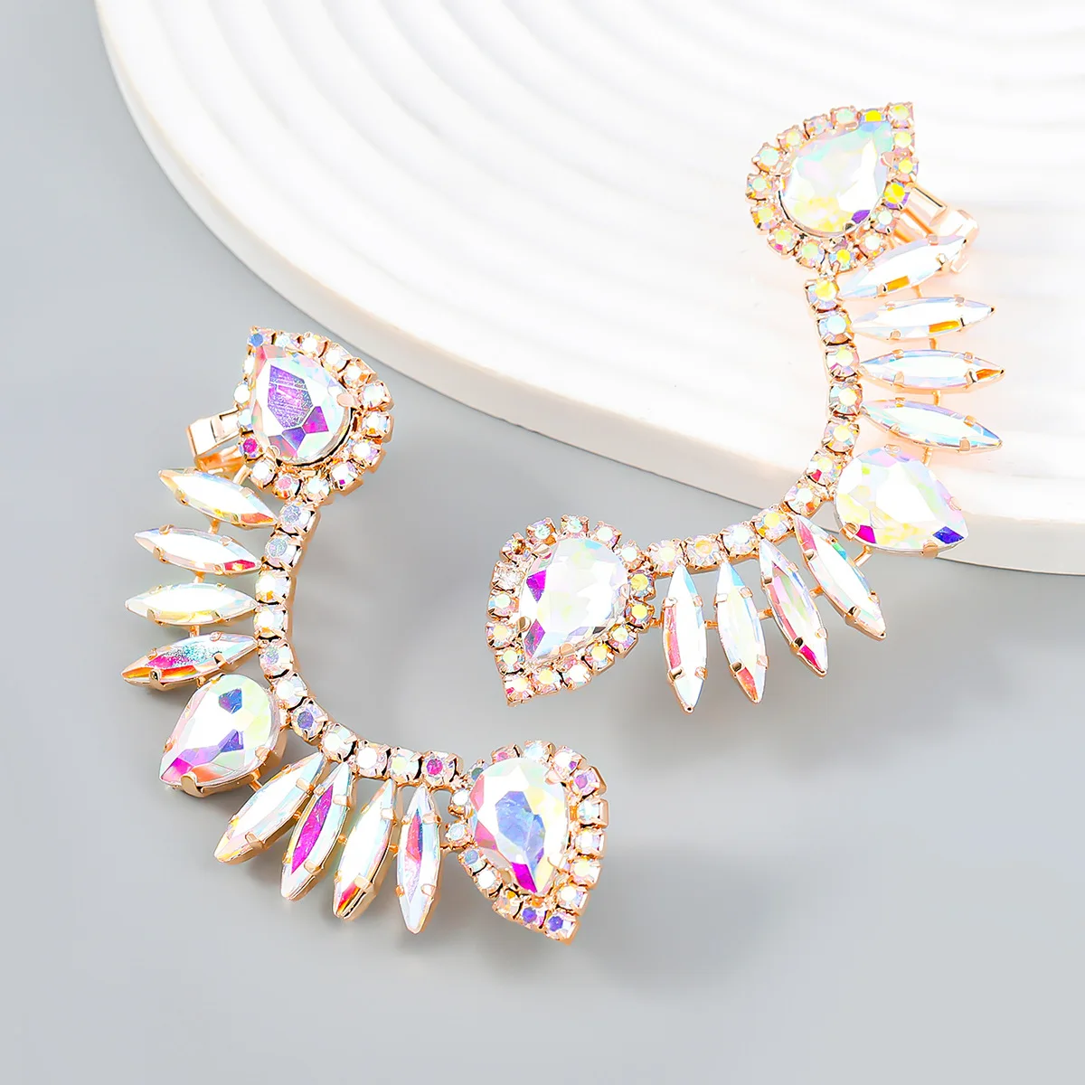 Pageant Jewelry Wholesale Bridal Fashion Exaggerated Shiny Crystal Rhinestone Statement Ear Climber Crawler Earrings for Women