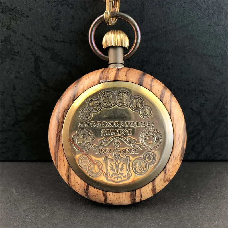 Roman Numerals Vintage Wooden Mechanical Minimalist Pocket Watches For Men Women Necklace Pendant with Chain Gifts