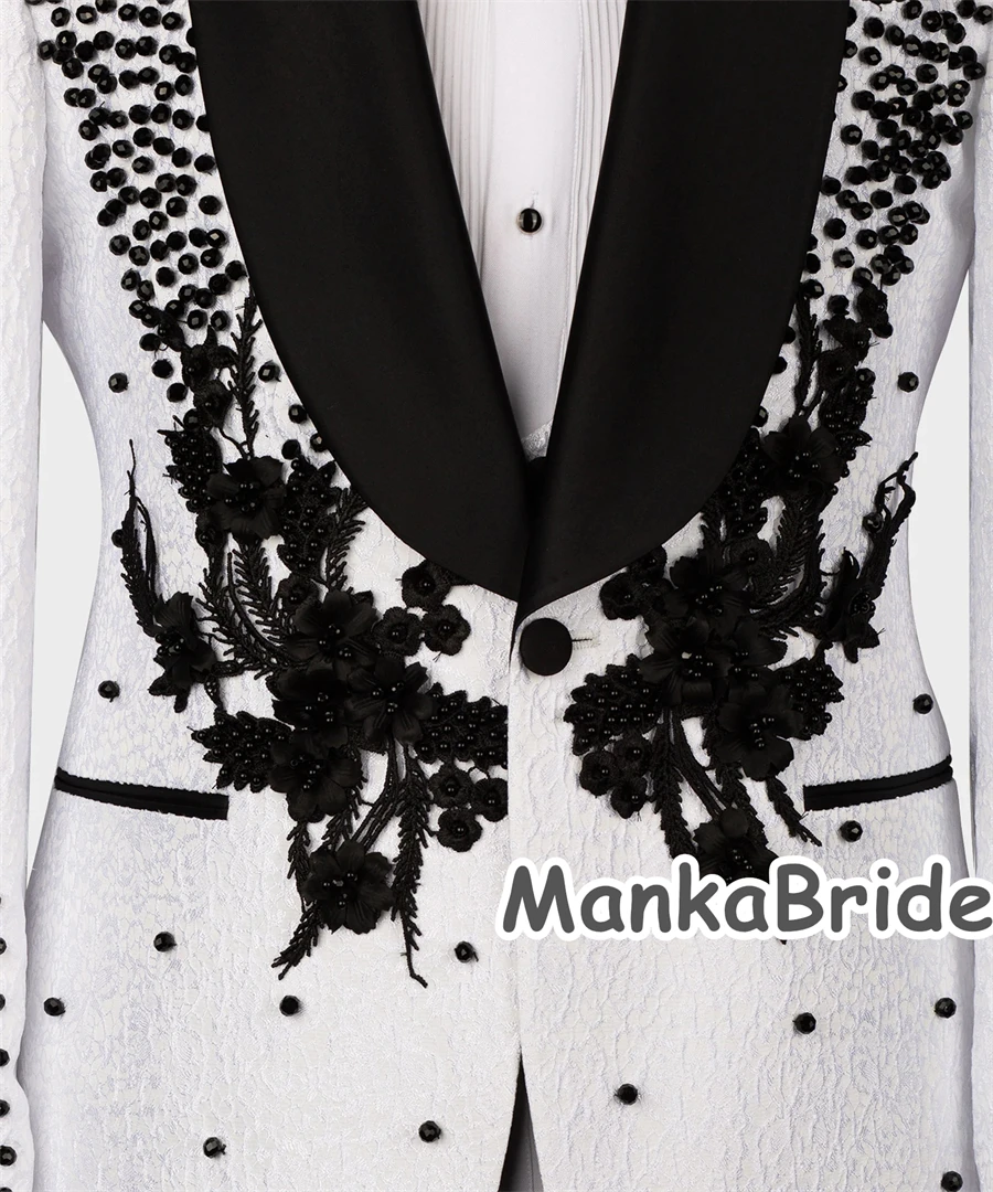 Рисунок 4 - Свадебный смокинг с цветочной вышивкой