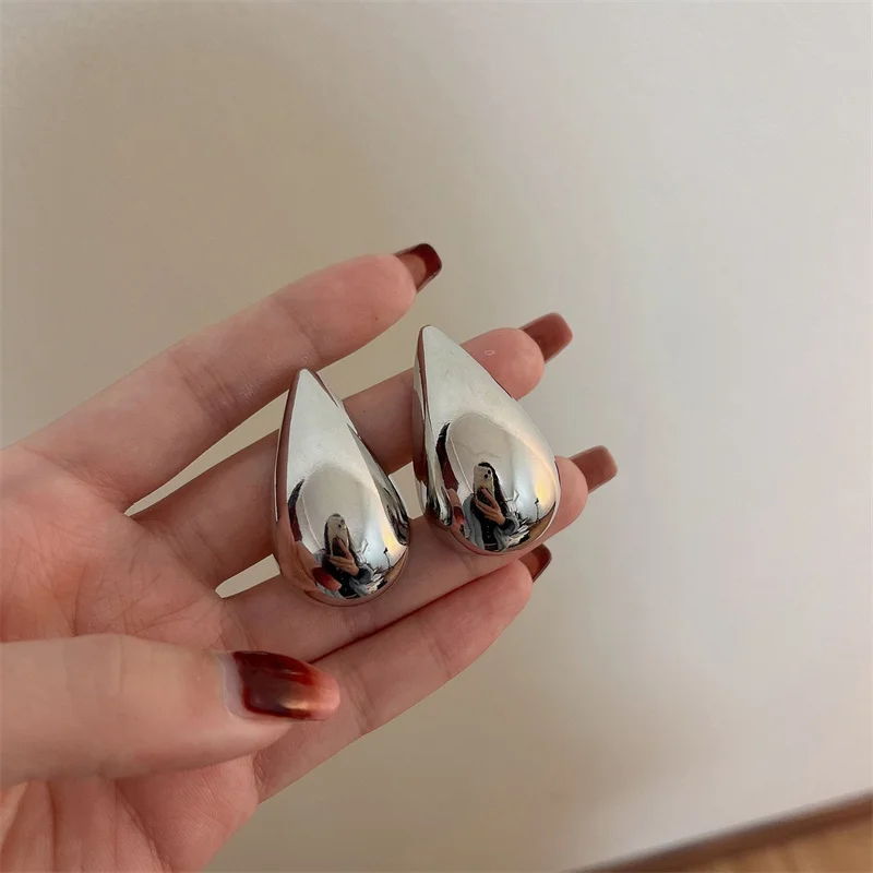 

2023 New Large Water Drop Stud Earrings for Women Metal Smooth Simple Design Trendy Chunky Jewelry Gifts Commute