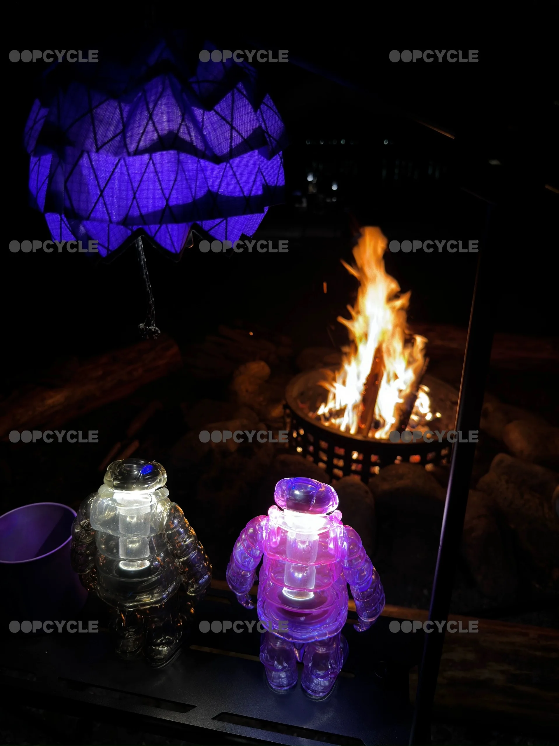 Модная прозрачная фиолетовая кукла для кемпинга на открытом воздухе