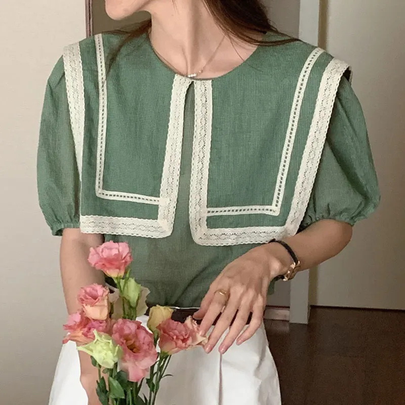 

Clothland Women Fashion Lace Patchwork Blouse Short Puff Sleeve Vintage Style Summer Shirt Casual Cute Tops Blusa DA376