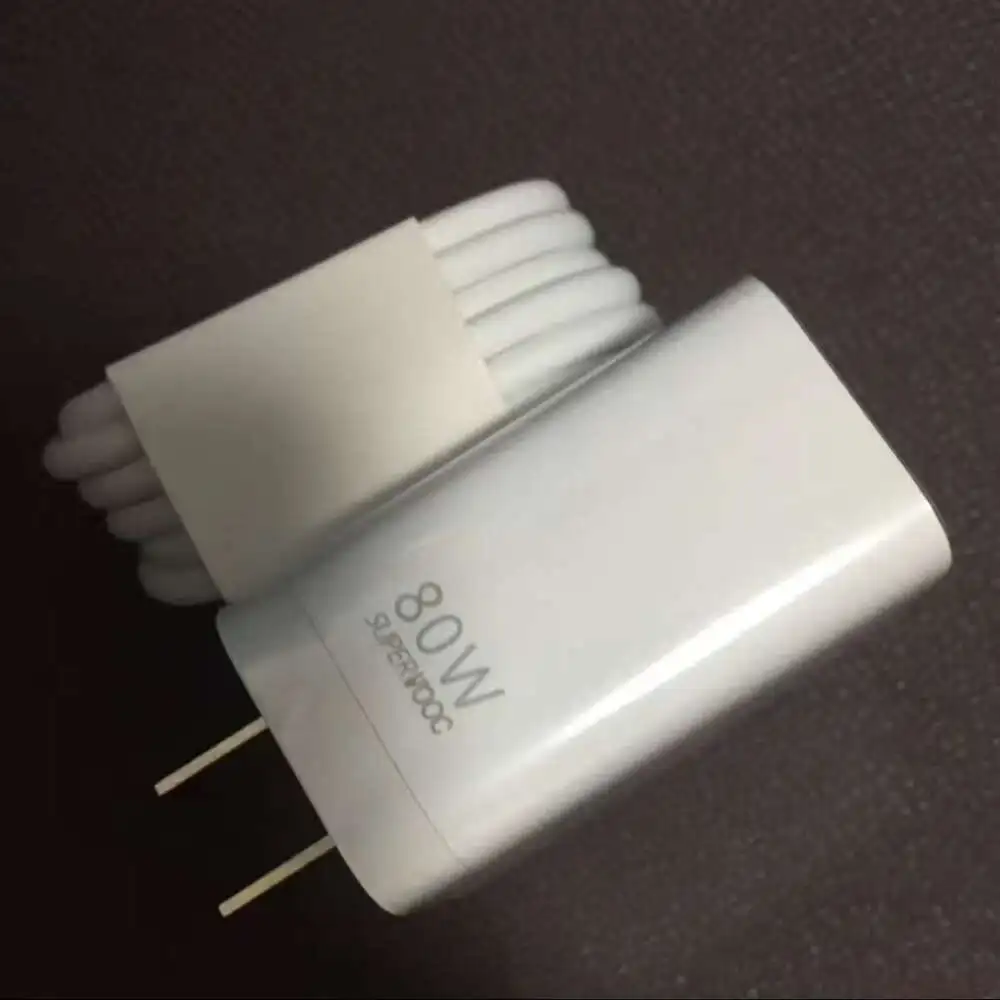 Зарядное устройство OPPO 80W Super Flash предназначено для реальной зарядки.