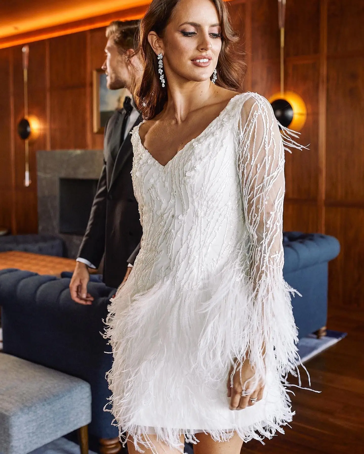 

Yczzly Ostrich Short Wedding Dress Mini Backless V-neck Lace Bridal Gown Long Sleeves Wedding Party Dresses YW107