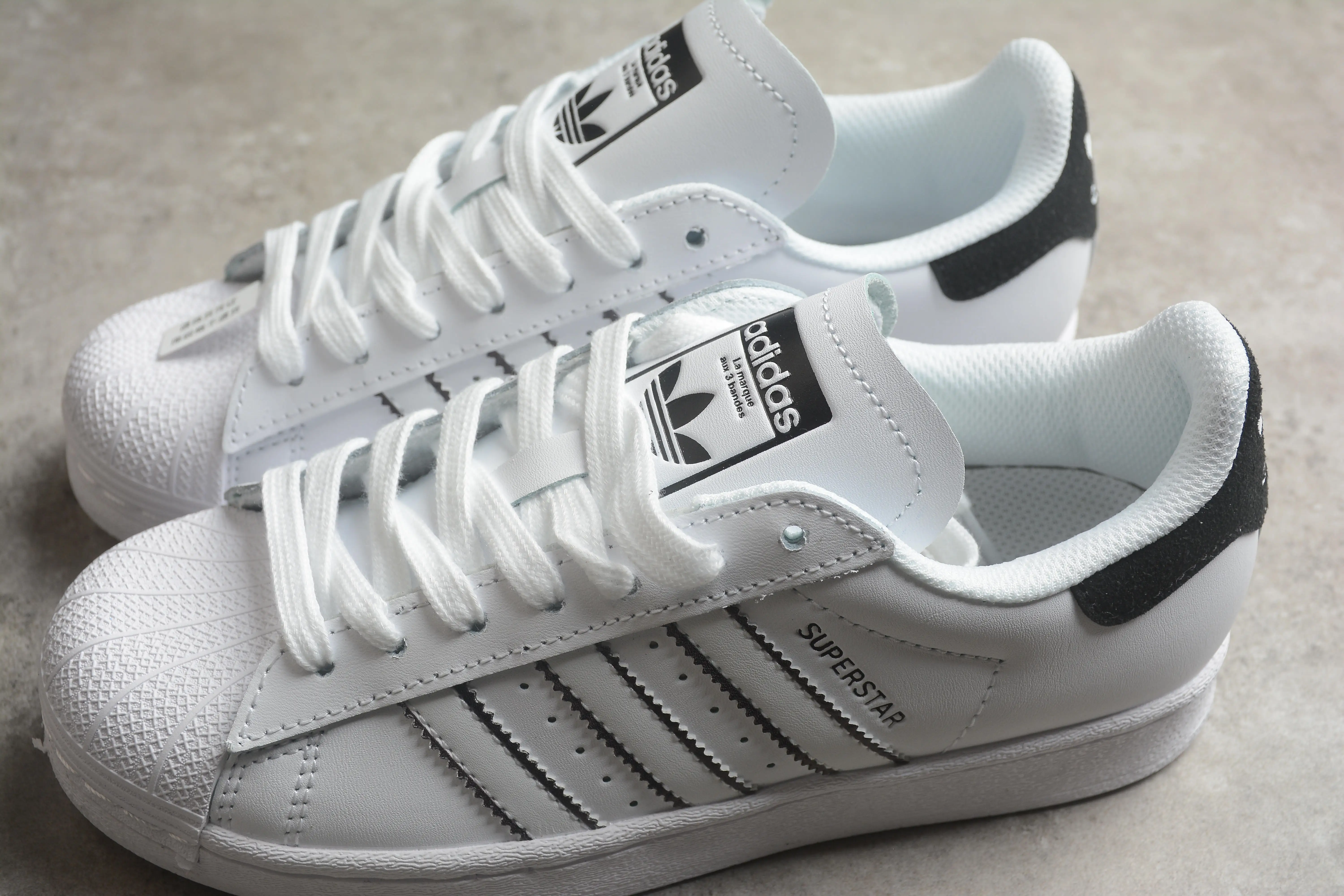 кроссовки Adidas Originals Superstar IF8090 Спортивная обувь для активного отдыха Одинаковый