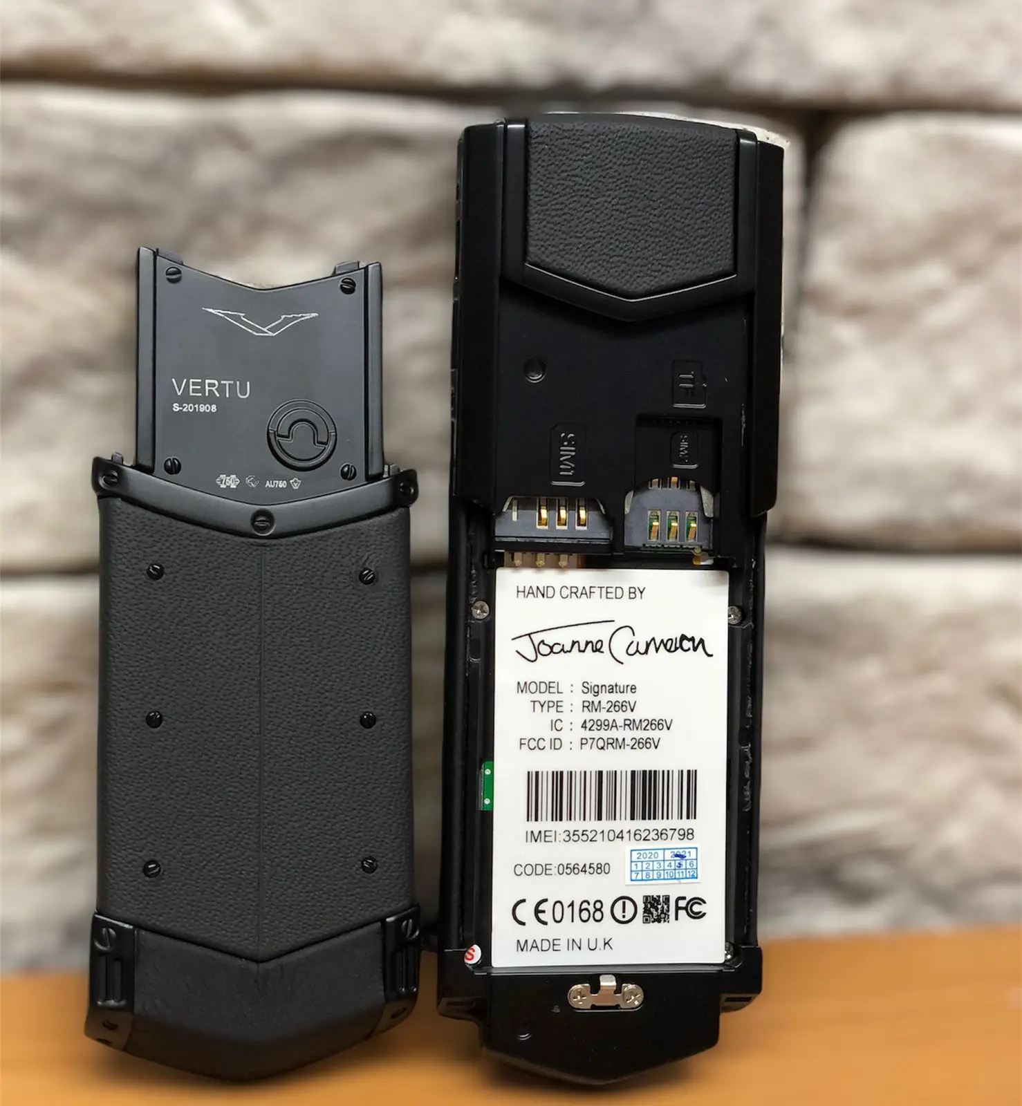 Кнопочный телефон Vertu signature S Design 2 sim Pure Black