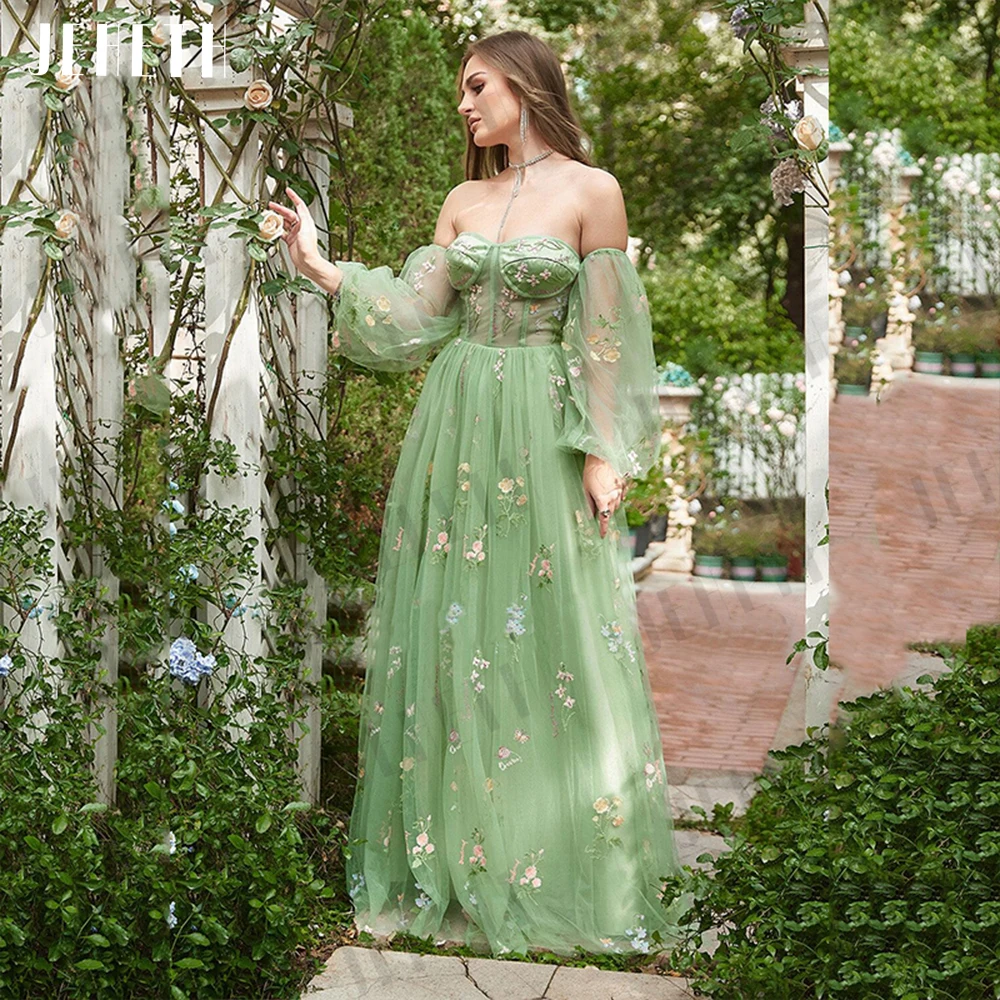 Рисунок 3 - Женское платье для выпускного JEHETH