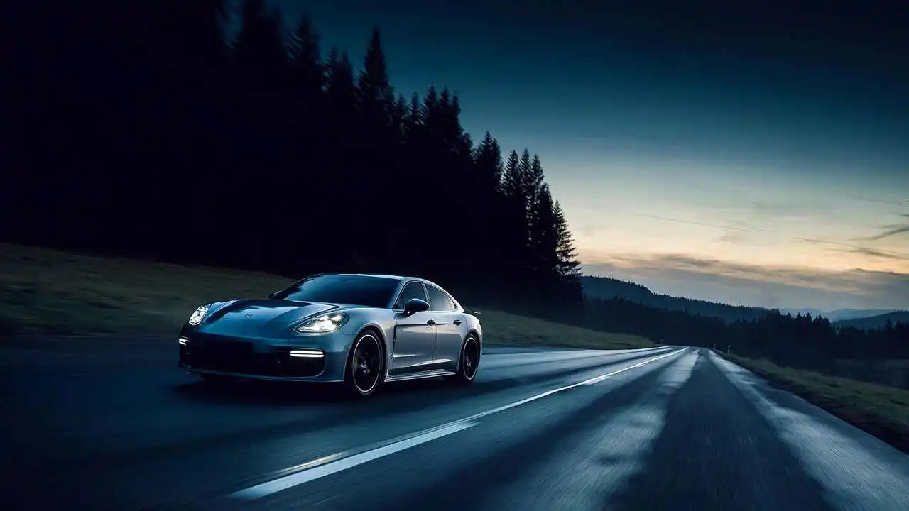 Porsche 911 фары в темноте