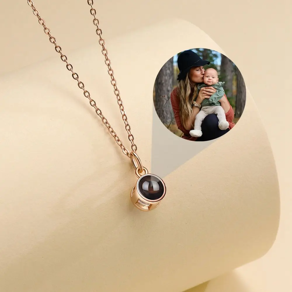 Projection Photo Necklace Personalized Custom Photo Necklace for Women Round Pendant Romantic Memory Girl Friend Ladies Gifts