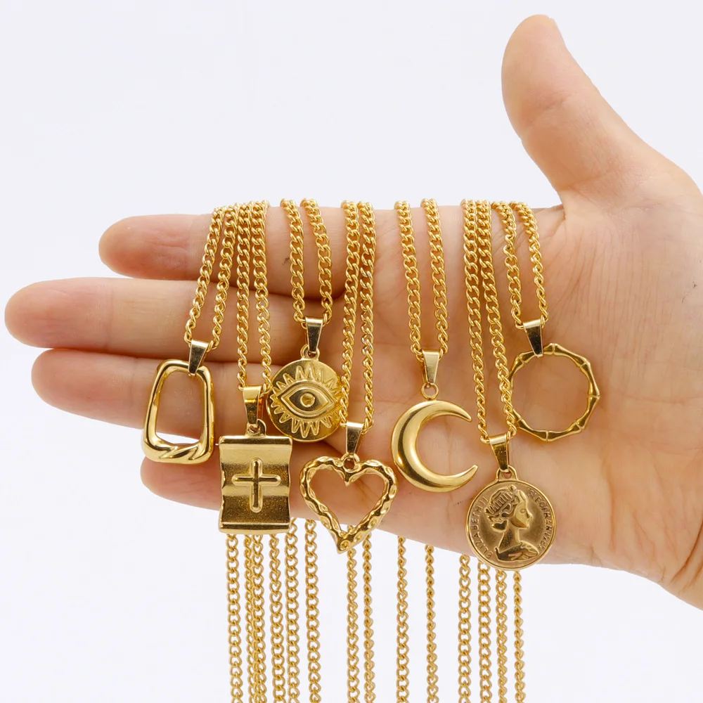 

2022 New Colorfast Titanium Steel Moon Cross Pendant Necklace Female Love Eye Necklace Collarbone Chain Jewelry Gift Wholesale