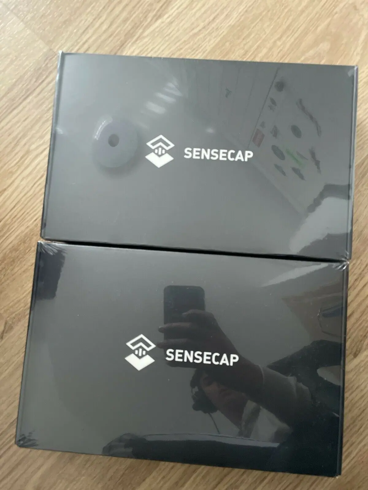 

BRAND NEW SenseCAP M1 Helium HNT Hotspot Miner US915/EU868 *SHIPS SAME DAY*