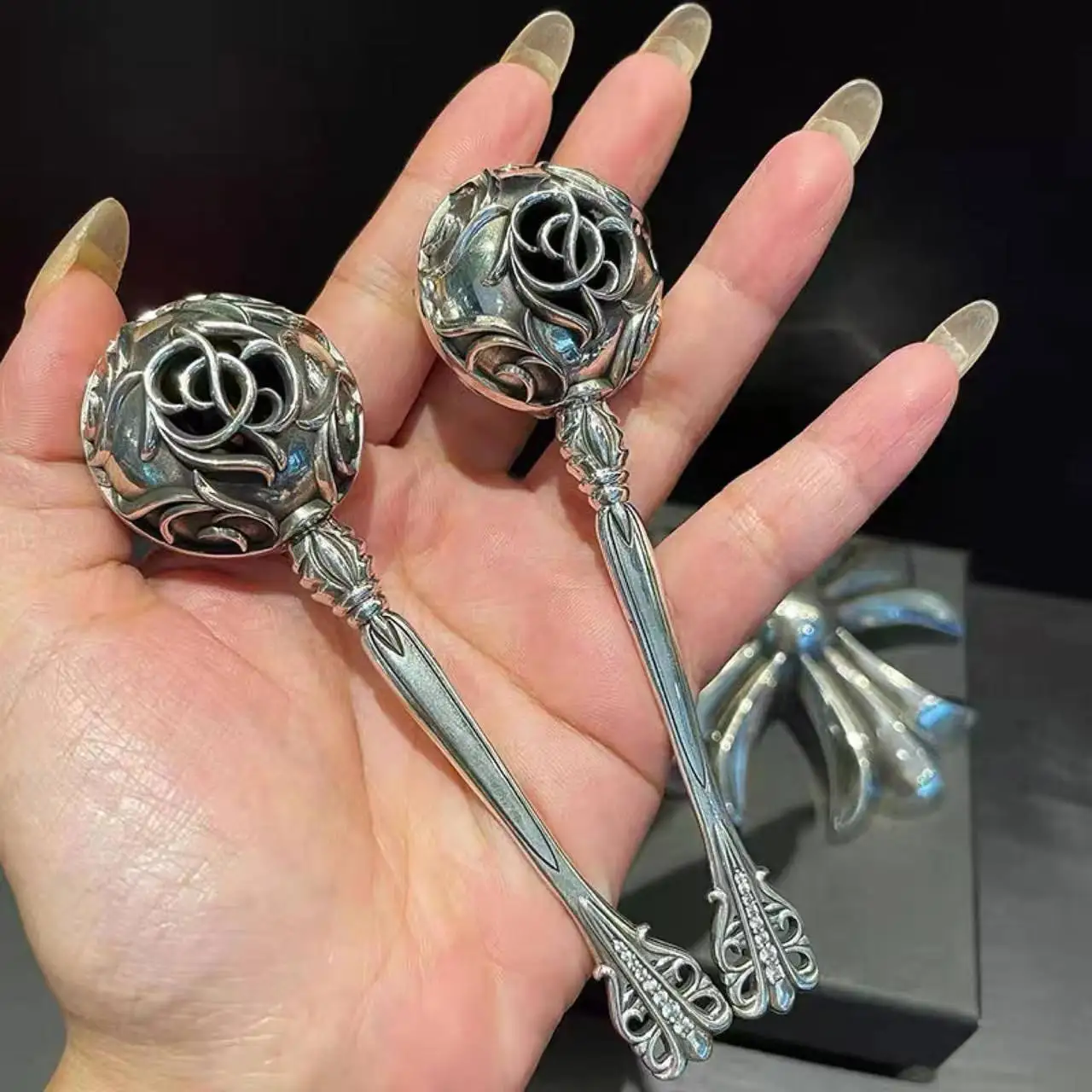 

CH handmade hollow flower embossed 925 silver classical hand bells decoration gifts girls gifts