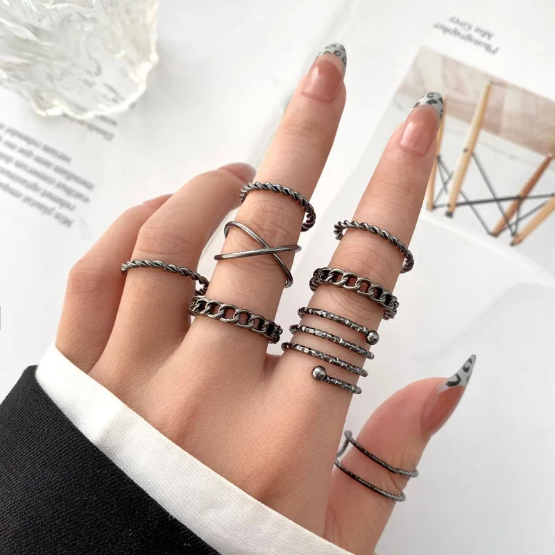 

8Pcs/set Fashion Black Chain Rings Set For Women Minimalist Punk Smooth Metal Geometric Finger Ring 2022 Trend Party Jewelry