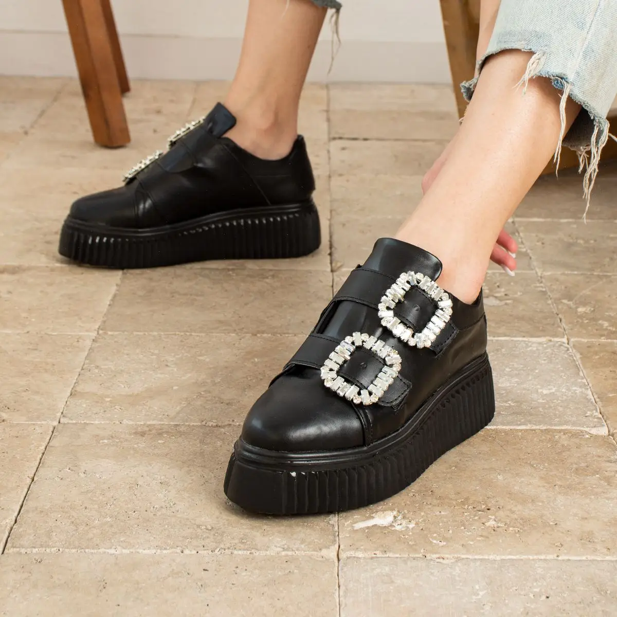 Crystal Rhinestone Square Buckle Loafer Women Shoes Round Toe Thick Bottom Flat Leisure Shoe Designer Shoes Fashion Dress Shoes
