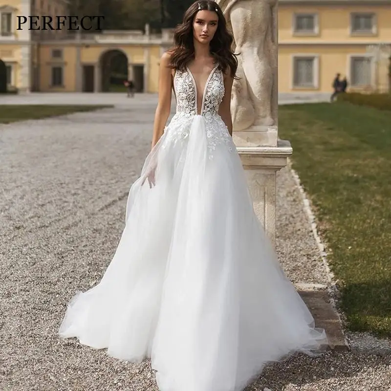 

PERFECT Charming V-Neck A-Line Wedding Dress Lace Appliques Sleeveless Tulle Bridal Gowns Custom Made Sweep Train Robe De Mariée