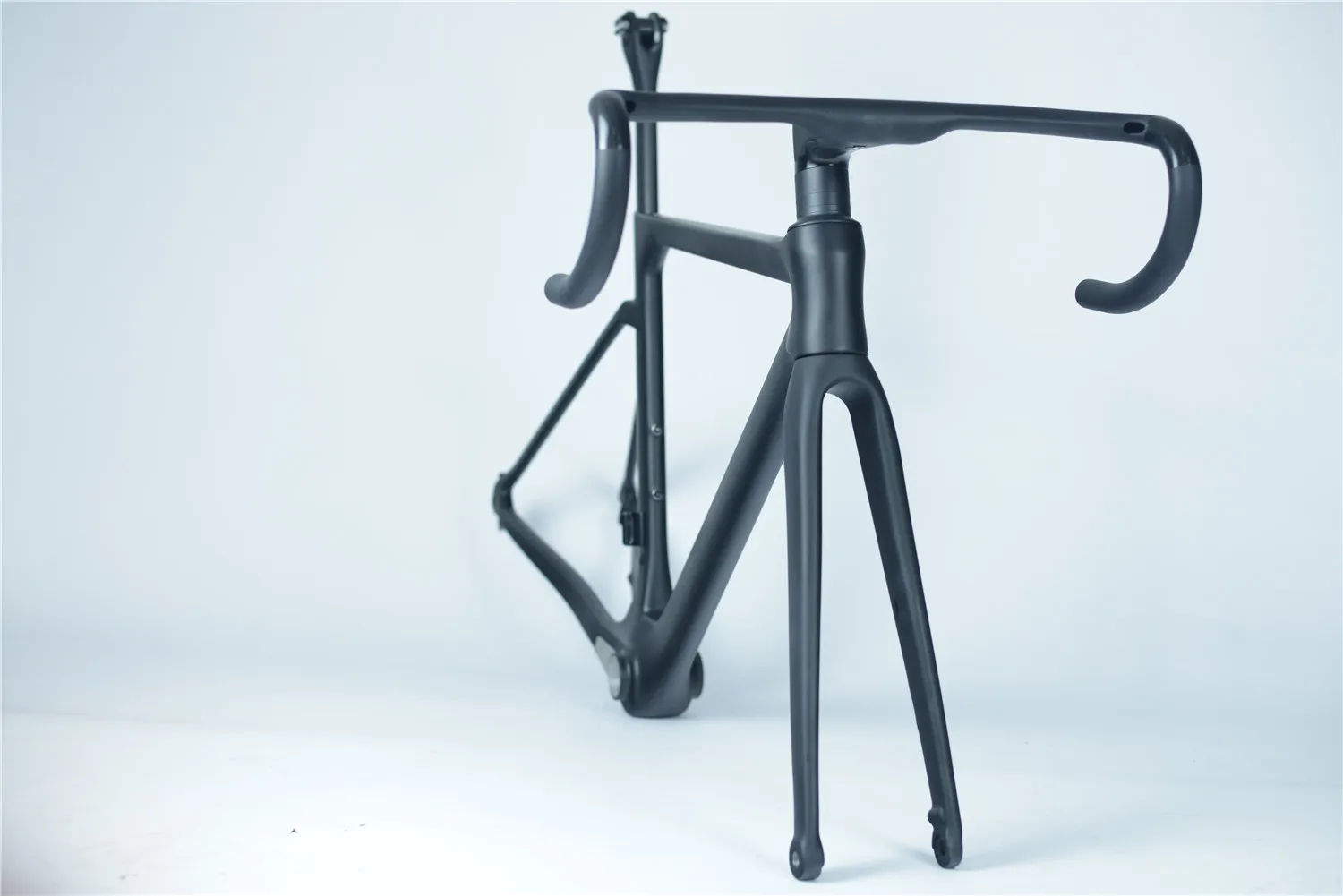 2019 новая модель Aero Fast Road Race Bike FM169-F Carbon Frame дисковый тормоз Дешевое плоское