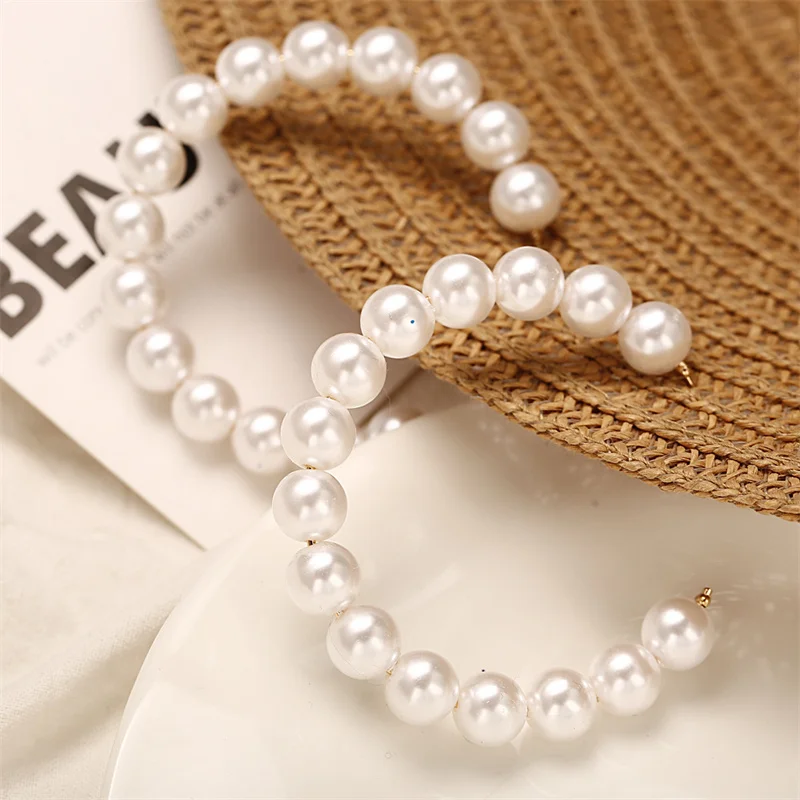 

European And American Creative Retro Simple Exaggerated Personality Multiple Pearls Large C-shaped Earrings Female Jewelry