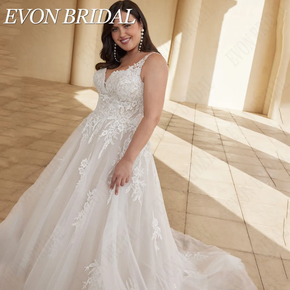 Фото EVON BRIDAL Богемия Свадебное пEVON свадебное платье без рукавов в стиле бохо, женское свадебное платье с V-образным вырезом, аппликацией, трапециевидного силуэта из тюля с пуговицами, со шлейфом, 2024 свадебные платья №3