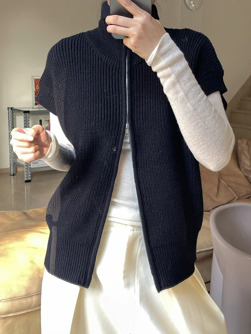 woman fashion new warm vest with zipper