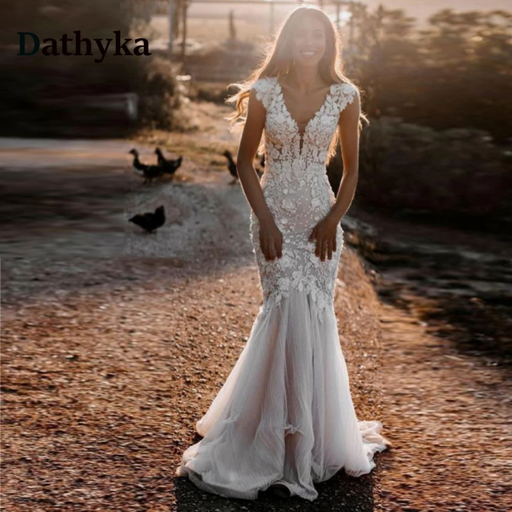 

Dathyka Gorgeous Tank Trumpet Wedding Gown For Bride V-neck Lace Appliques Backless Wedding Dress Abito Da Sposa Customer Made