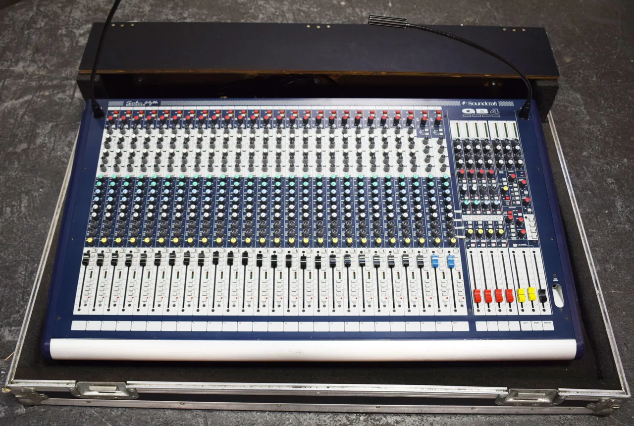 

HOTTEST DEAL!! Soundcraft GB4 24-channel Analog Mixer