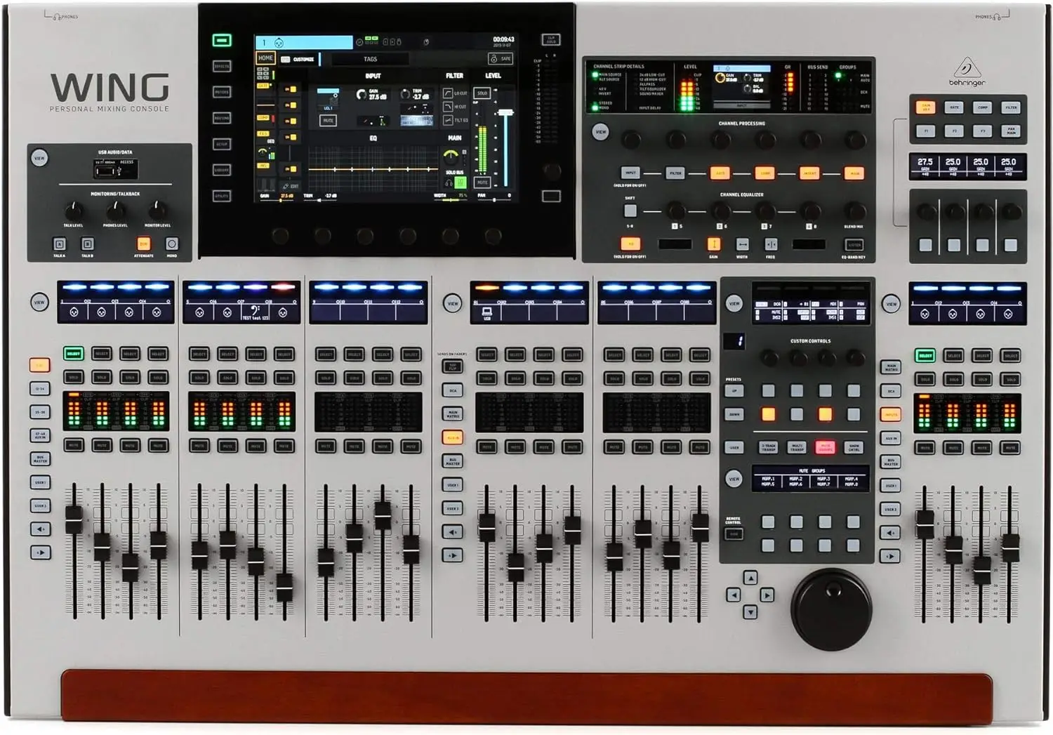 

Behringer-s WING 48-канальный цифровой микшер