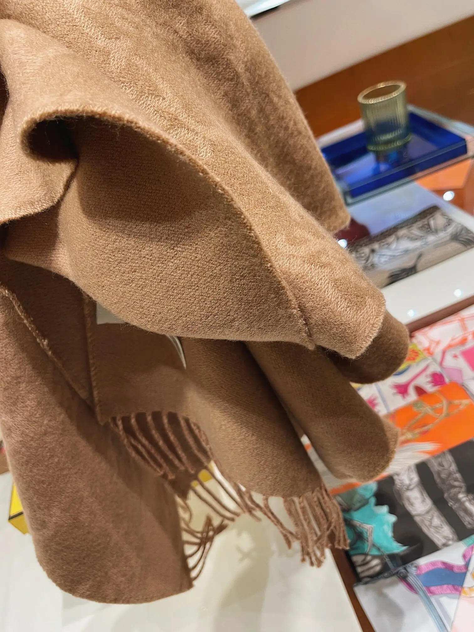 Новый Осенний Шарф Fendi