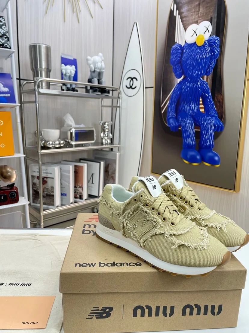 Мужская коллекция Miumiu X New Balance 574 в соотношении 1:1