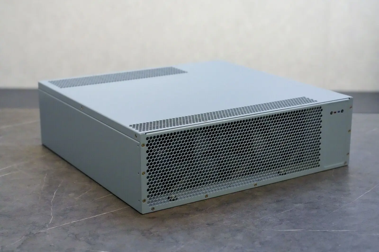 КУПИТЕ 5 ПОЛУЧИТЕ 3 БЕСПЛАТНО BOMBAX MINER EZ100-C 3800M 760 Вт ETC ZIL OCTA Ultra-Silent с блоком питания