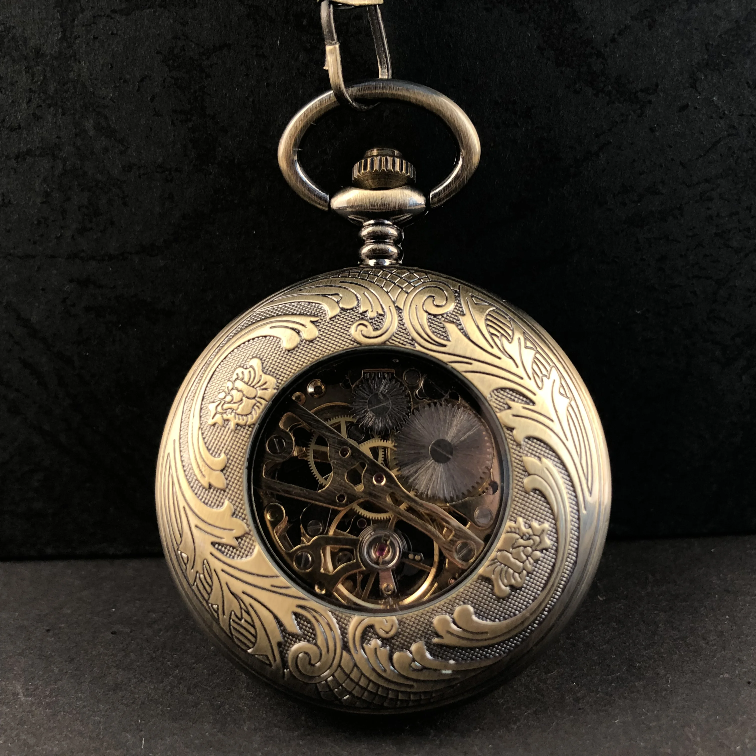 New Arrival Roman Numerals Creative Vintage Mechanical Minimalist Pocket Watches For Men Women Necklace Pendant with Chain Gifts
