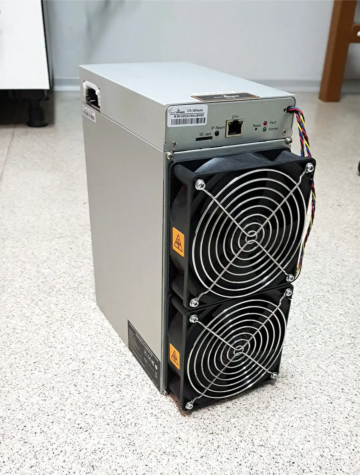 

HOT SALES Antminer Z15 420ksol/s Asic Miner,