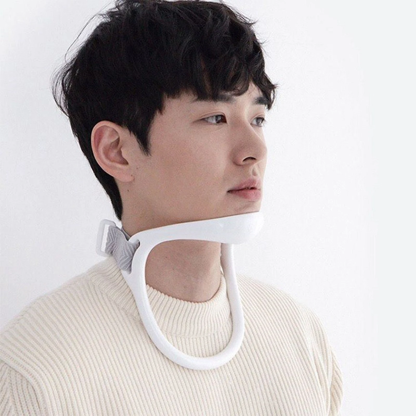 Облегчение боли в шее и плечах с помощью шейного поддерживающего бандажа