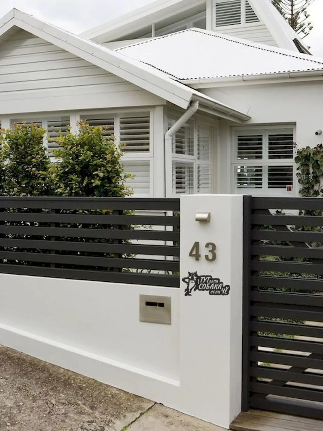 Стильные заборы для загородного дома