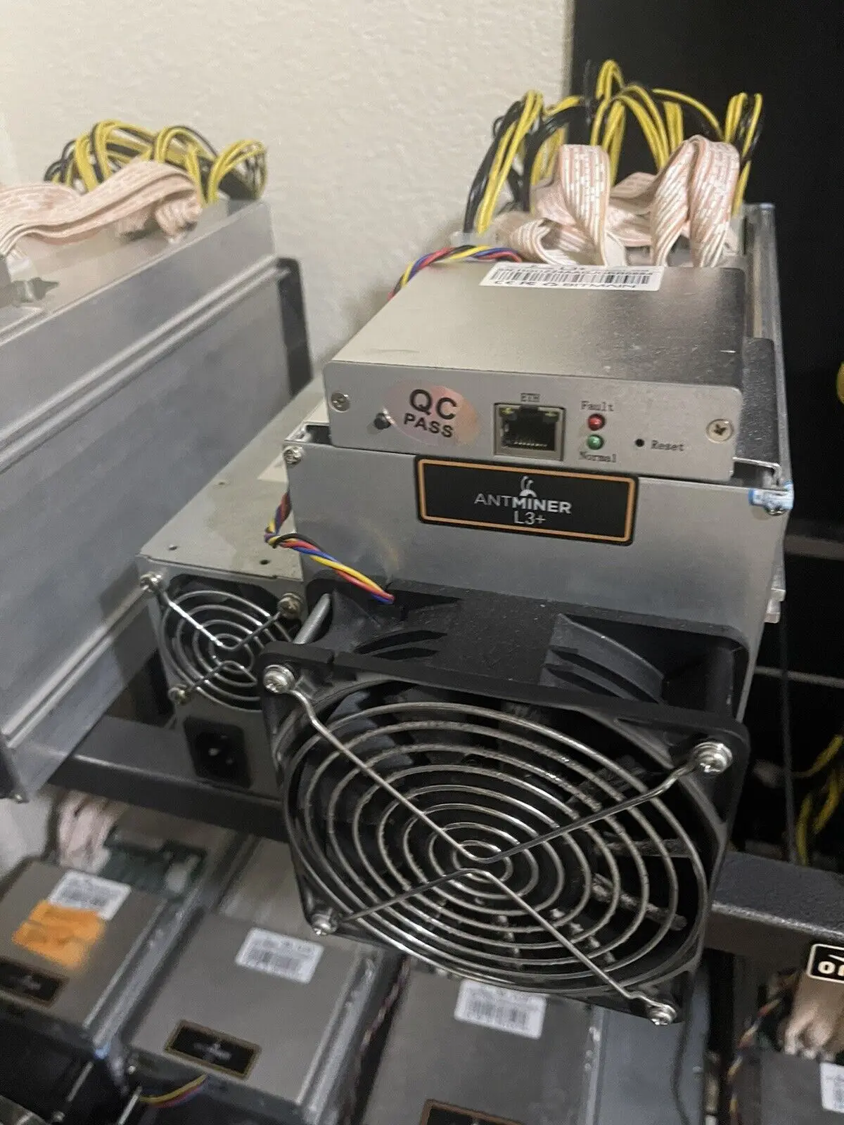

Bitmain Antminer L3+ 504Mh/s Litecoin / Dogecoin Scrypt Miner With Power Supply