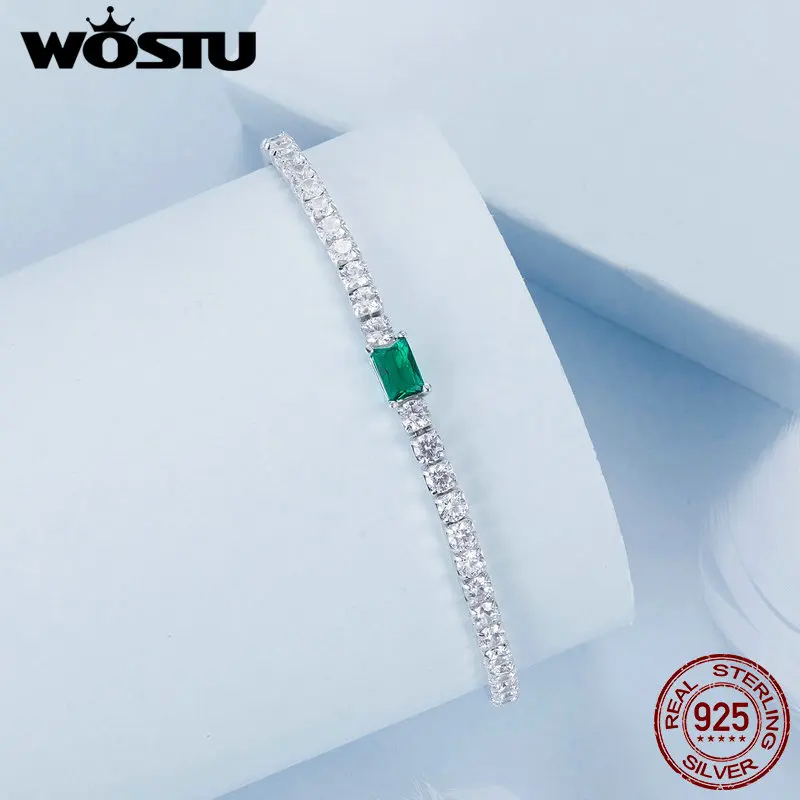 Женский браслет из серебра 925 пробы с изумрудом