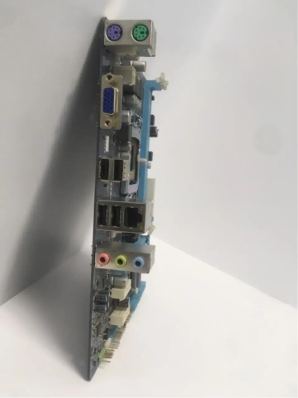 Рисунок 2 - Материнская плата GIGABYTE GA-H61M-S1 rev