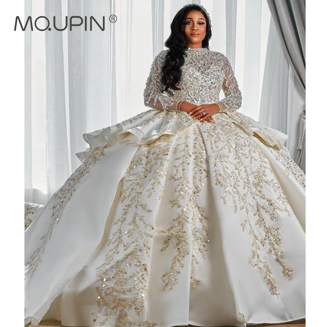 

Luxury Arabian Wedding Dress Long Sleeve Plus Size Fluffy Train Princess Shiny Sequins Bridal formal Gowns فستان زفاف فاخر لامع