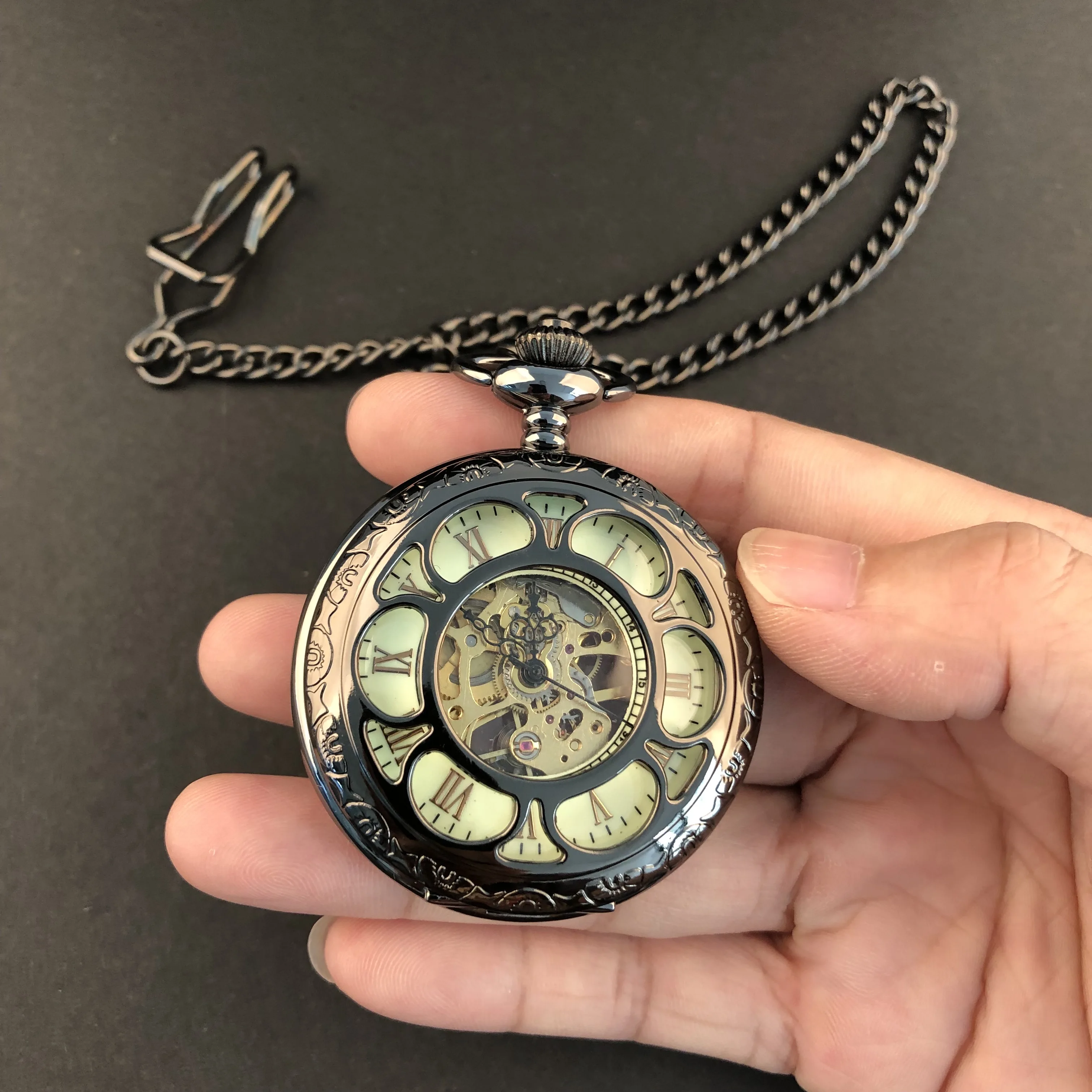 Creative Design Flower Hollow Roman Numerals Mechanical Pocket Watches For Men Women Necklace Pendant with Chain Gift