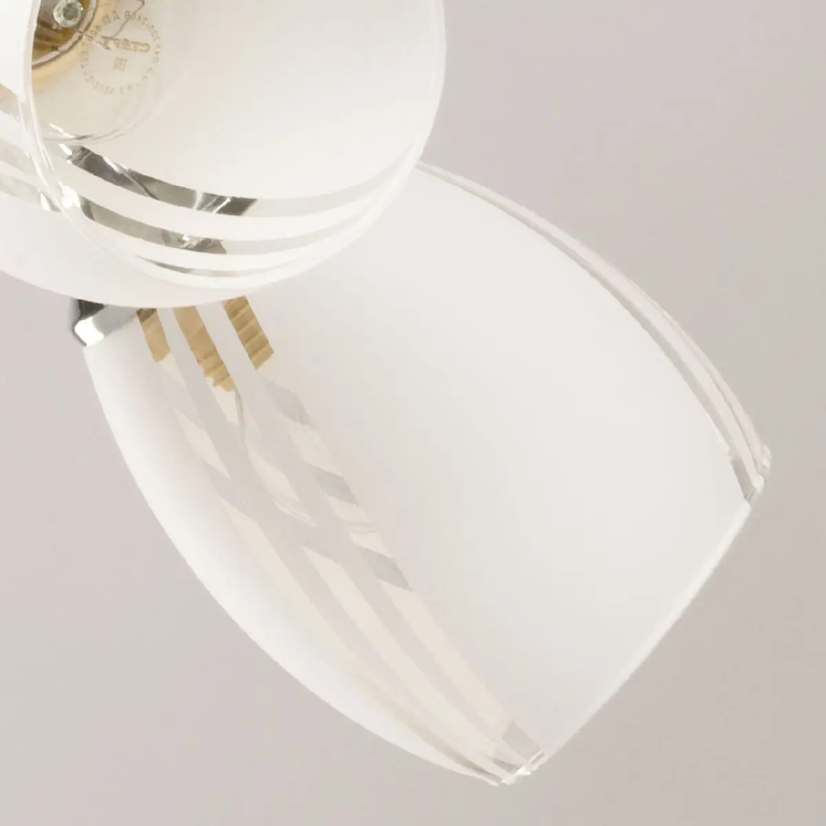 Люстра на штанге tkraM eD Вита 405410022 |