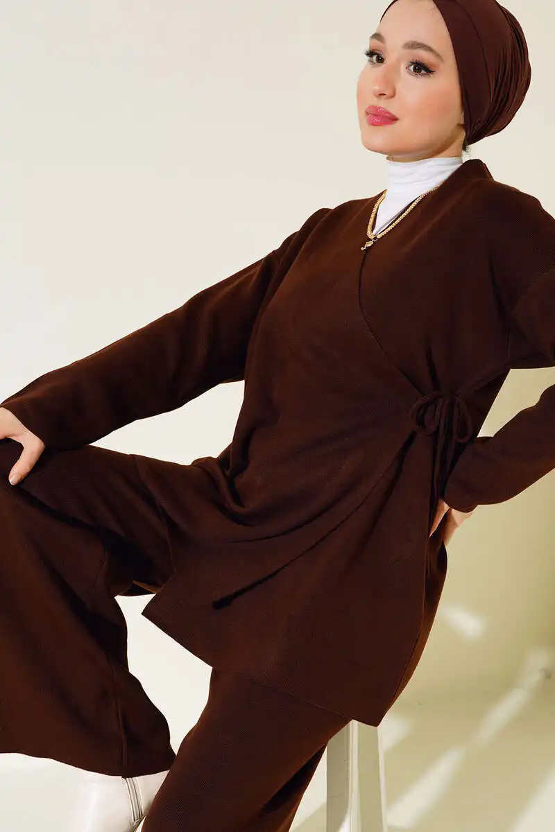 Женская одежда новый сезон 2024 вязаный комплект одежды с перекрестной шнуровкой