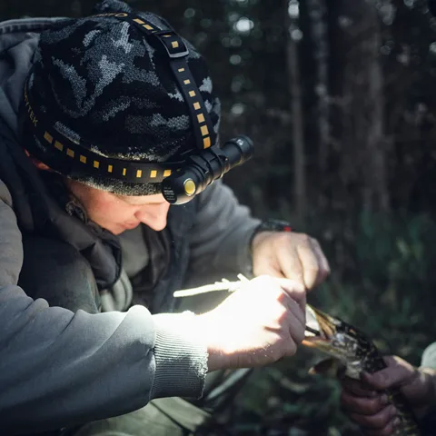 Налобный фонарь Armytek Wizard C2 Pro Max 4000 лм, 114 метров, IP68, магнитная зарядка