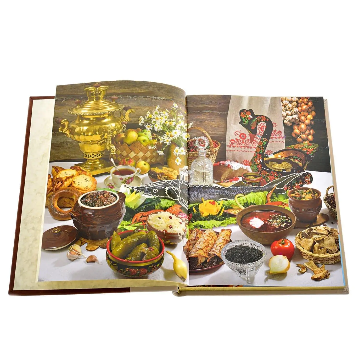 Рисунок 6 - Книга подарочная "Русская кухня"