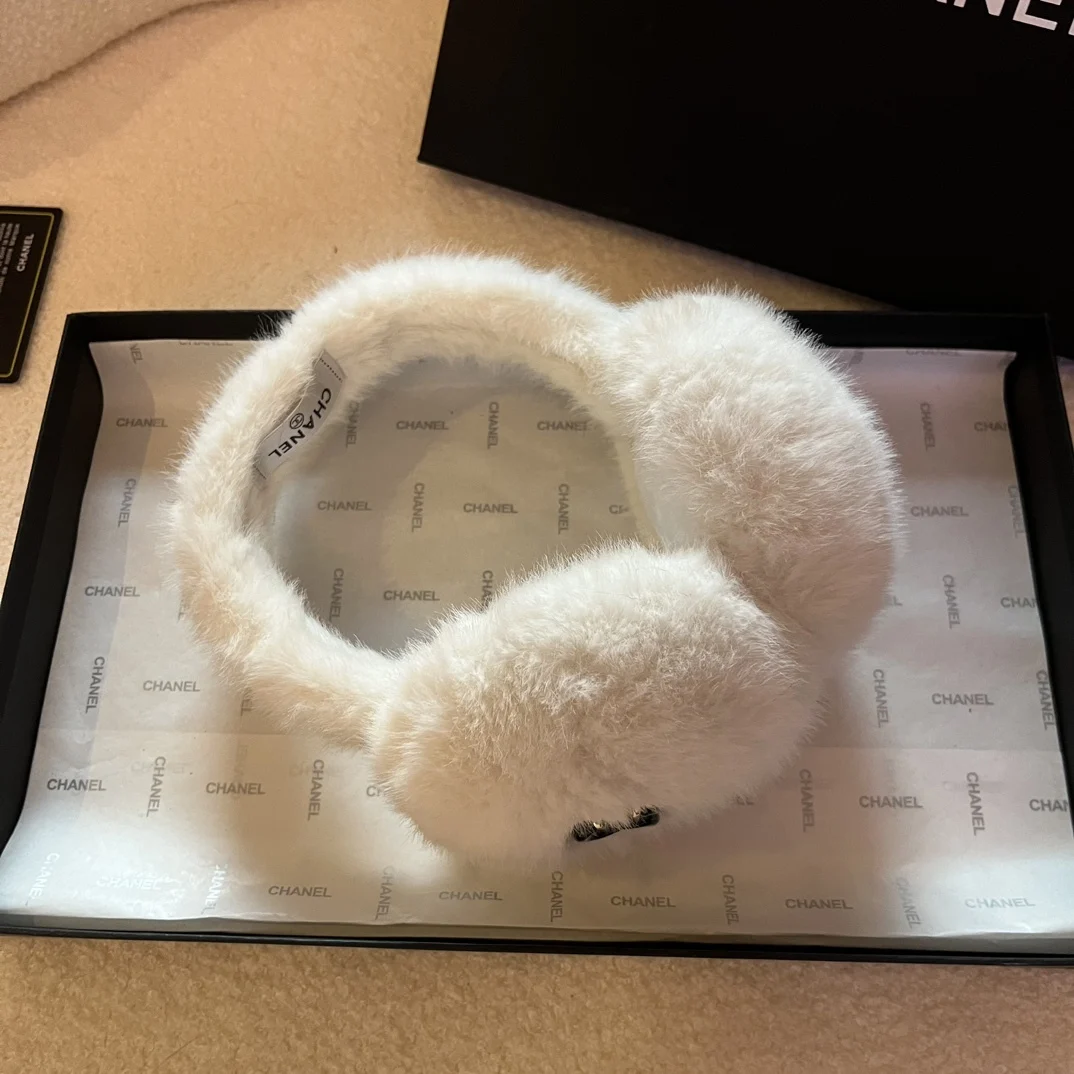 Зимняя Толстая Накладка На В Стиле Chanel Copy 1:1 Пушистые Флисовые Защита Ушей Теплые
