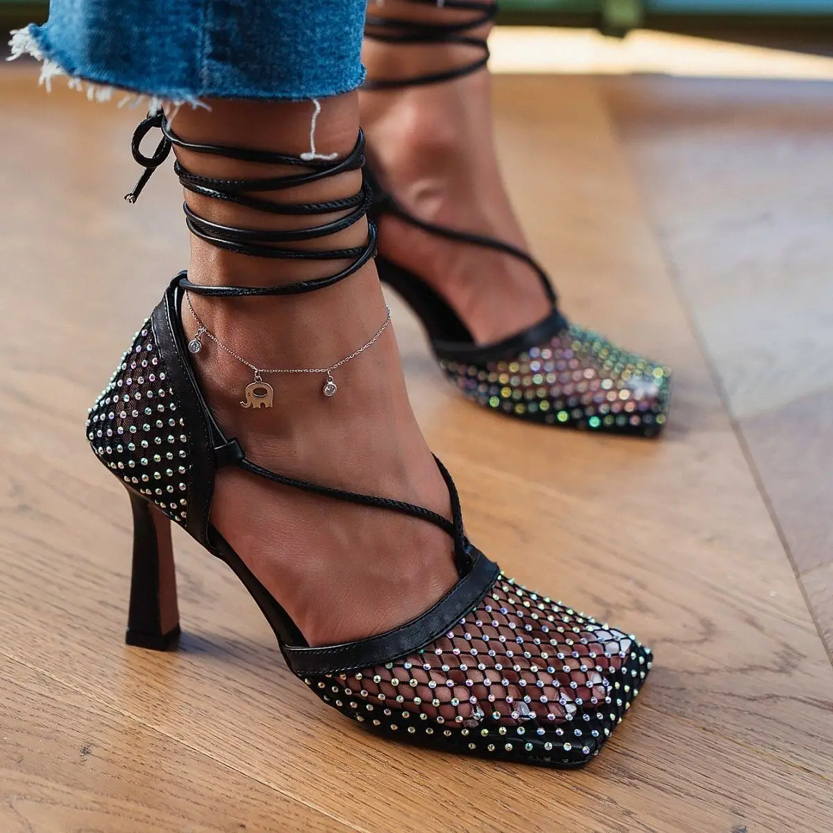 2022 New Elegant Sexy Crystal Diamonds Breathable Mesh Women Pumps Shoes Fashion Hollow Out Summer Lace-Up High Heel Sandals