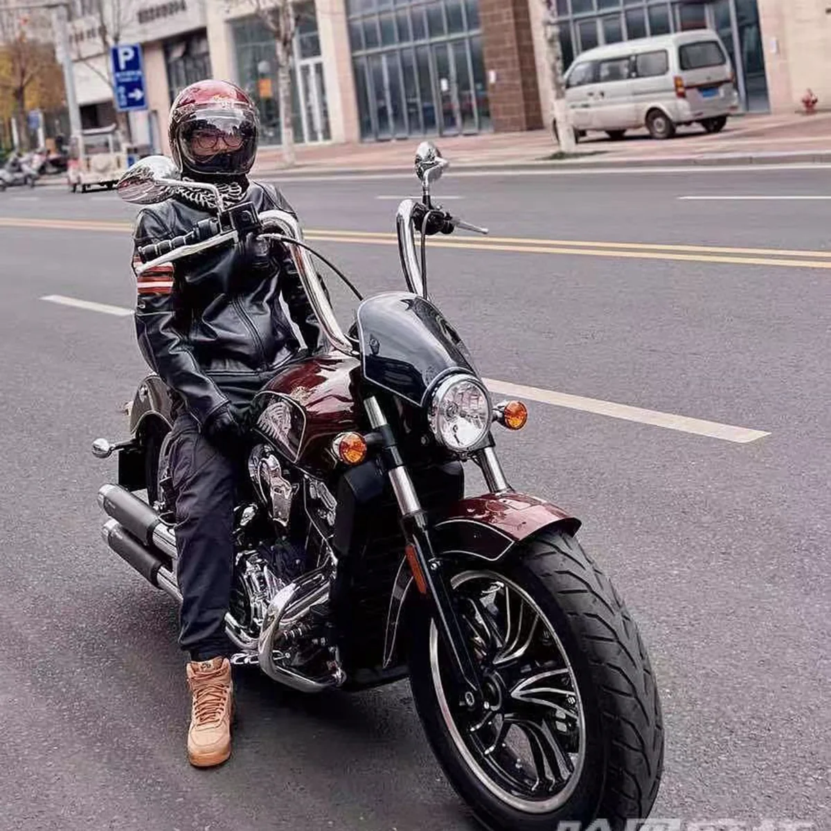 1,5-дюймовый кастомный руль для мотоцикла Indian Scout Bobber Sport Scout Bobber101 2025 (art.: 3920dcd3cee40) - 3920dcd3cee40