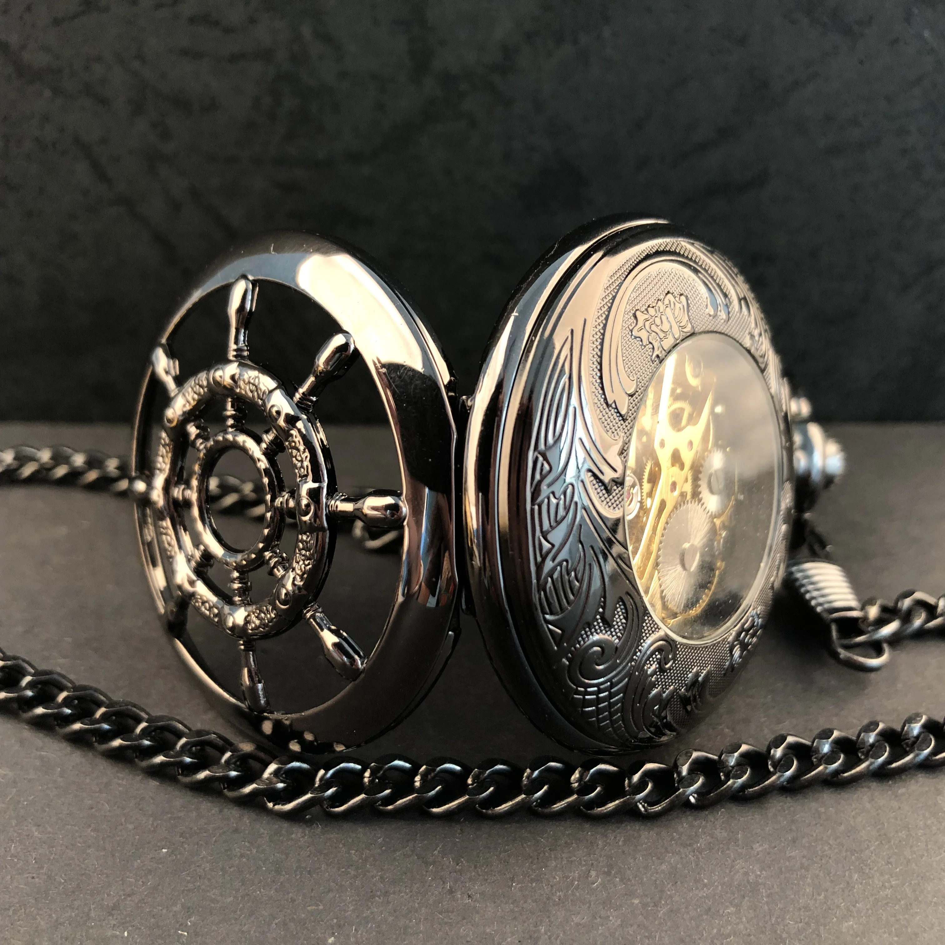 Black Rudder Hollow Minimalist Roman Numerals Mechanical Pocket Watches For Men Women Necklace Pendant with Chain Gifts