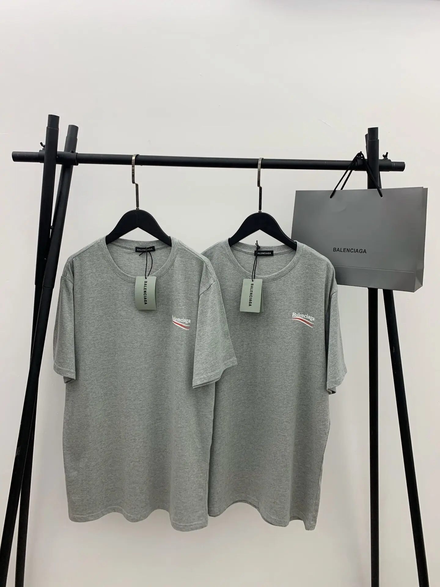 Футболки с короткими рукавами бесплатные хлопчатобумажные модные классические